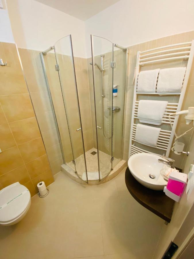 Hotel Slameny Dom & Spa Malá Ida Esterno foto