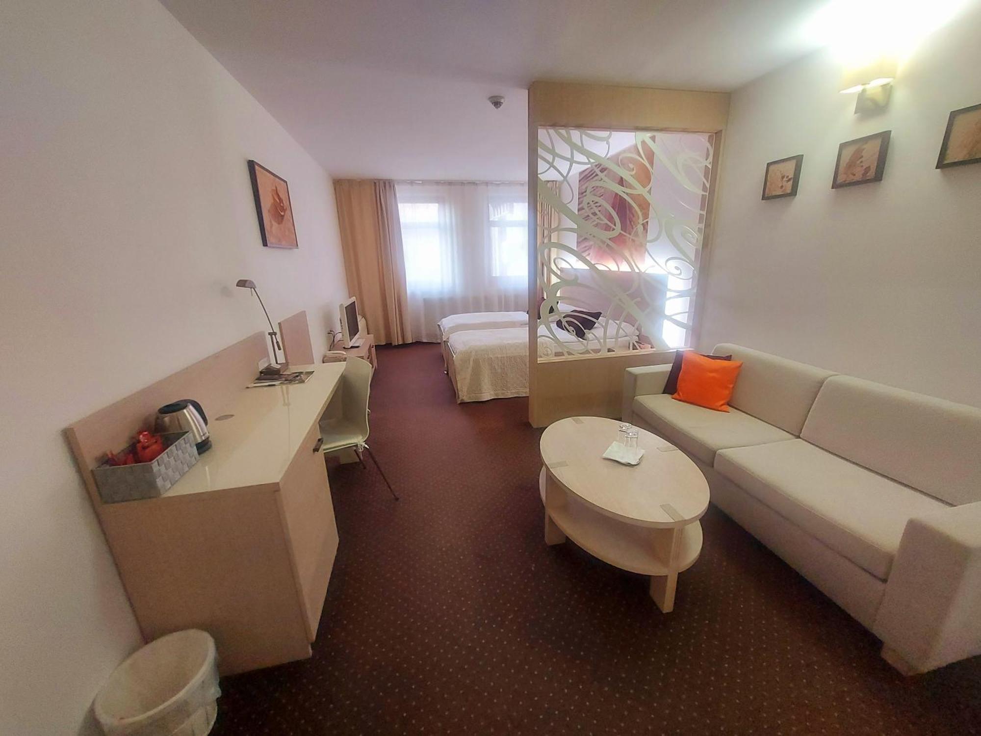 Hotel Slameny Dom & Spa Malá Ida Esterno foto