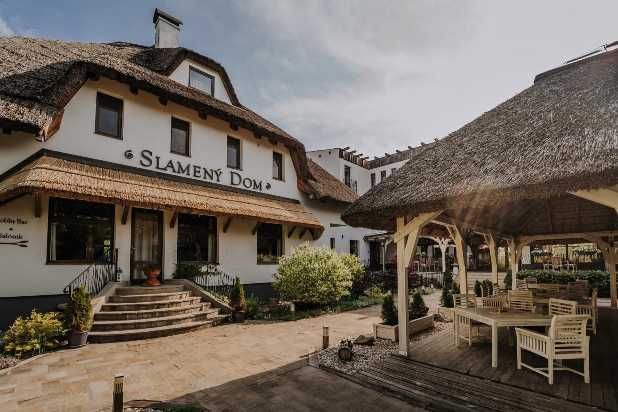 Hotel Slameny Dom & Spa Malá Ida Esterno foto
