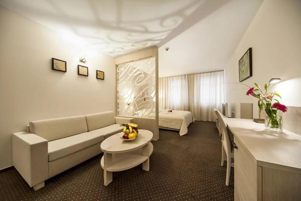 Hotel Slameny Dom & Spa Malá Ida Esterno foto