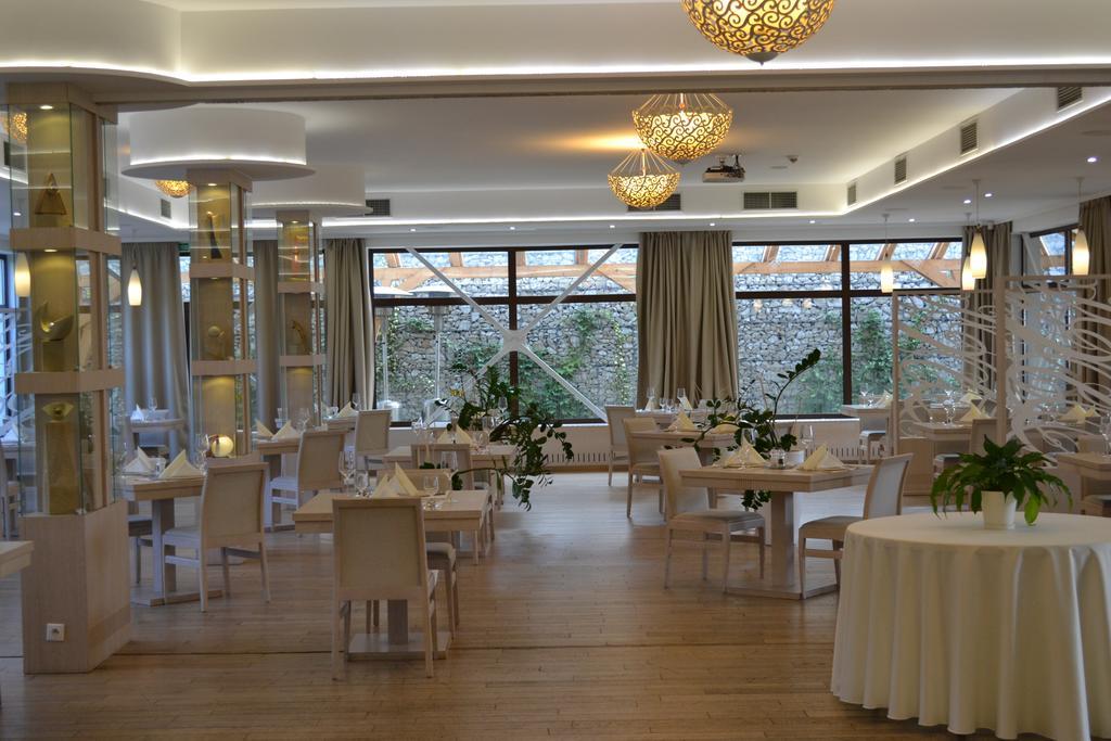Hotel Slameny Dom & Spa Malá Ida Esterno foto